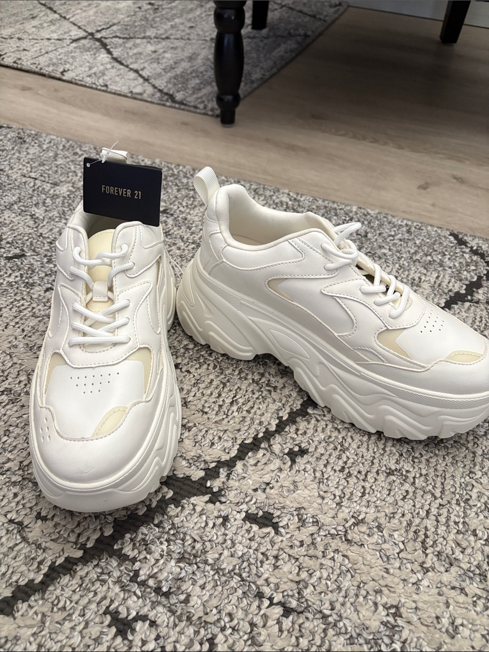 NWT Forever 21 Platform Chunky Sneakers - Cream/White Women's Shoes Size 9